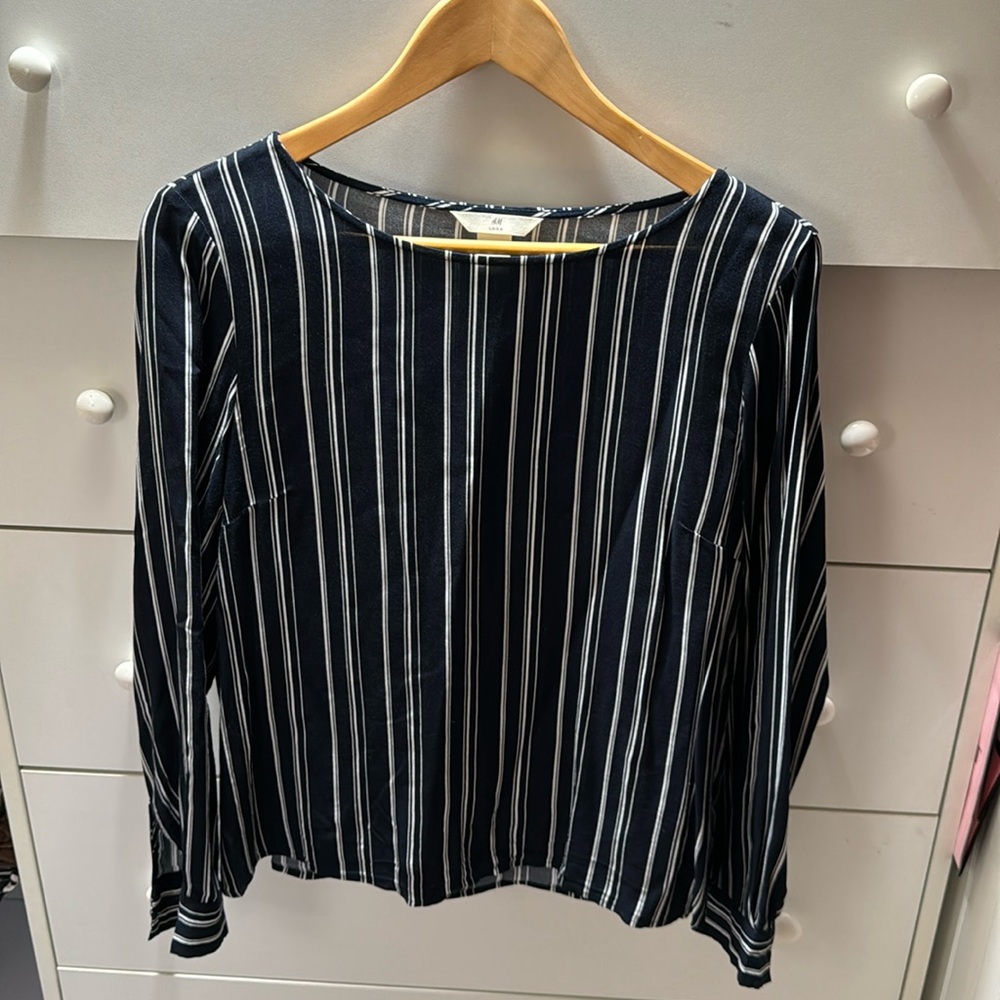 NWOT STRIPED LONG SLEEVE BLOUSE